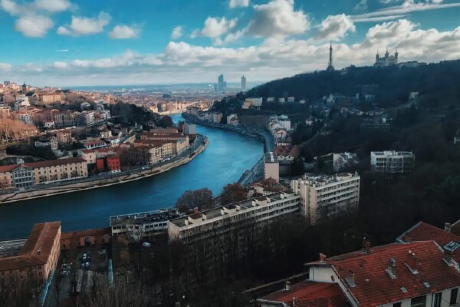 cityscape-of-lyon-south-of-france-river-sky-X2LPHB8-scaled-600x400 1